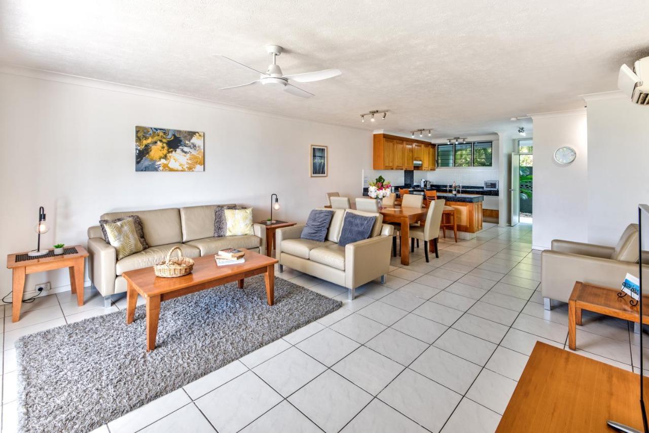 Beach Front Lagoon Lodge Apartments Hamilton Island Buitenkant foto