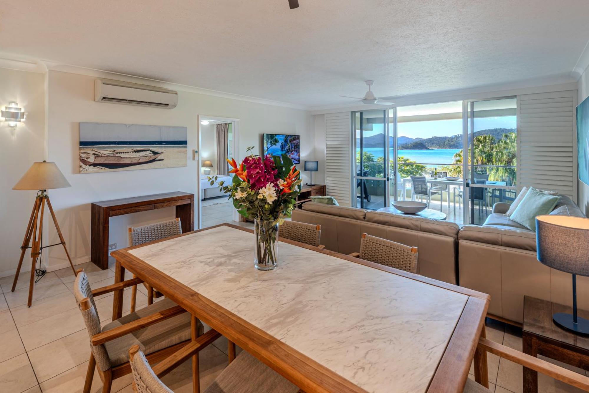 Beach Front Lagoon Lodge Apartments Hamilton Island Buitenkant foto