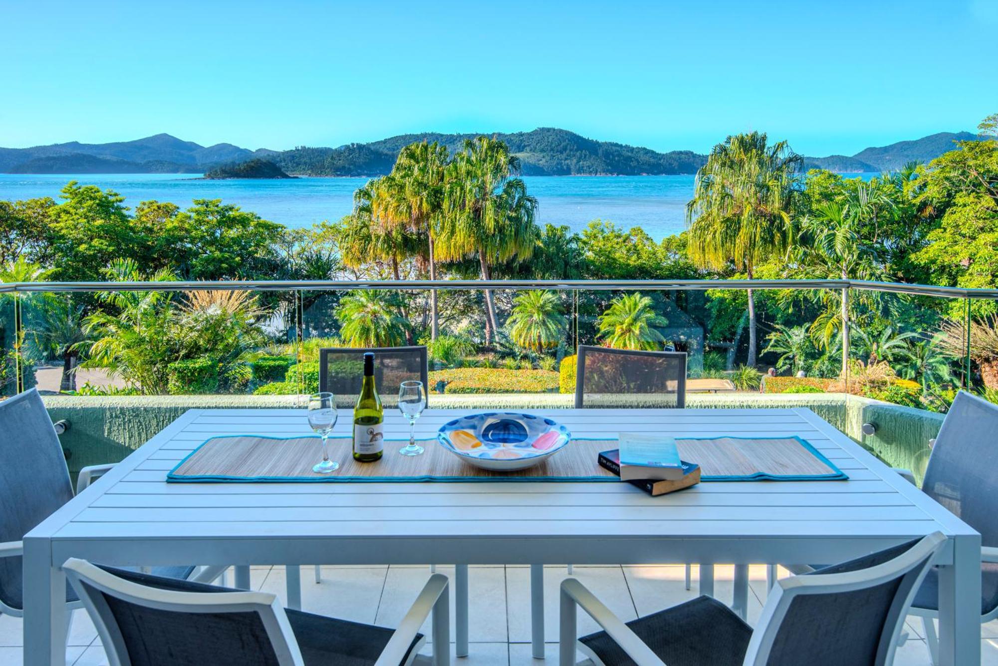 Beach Front Lagoon Lodge Apartments Hamilton Island Buitenkant foto